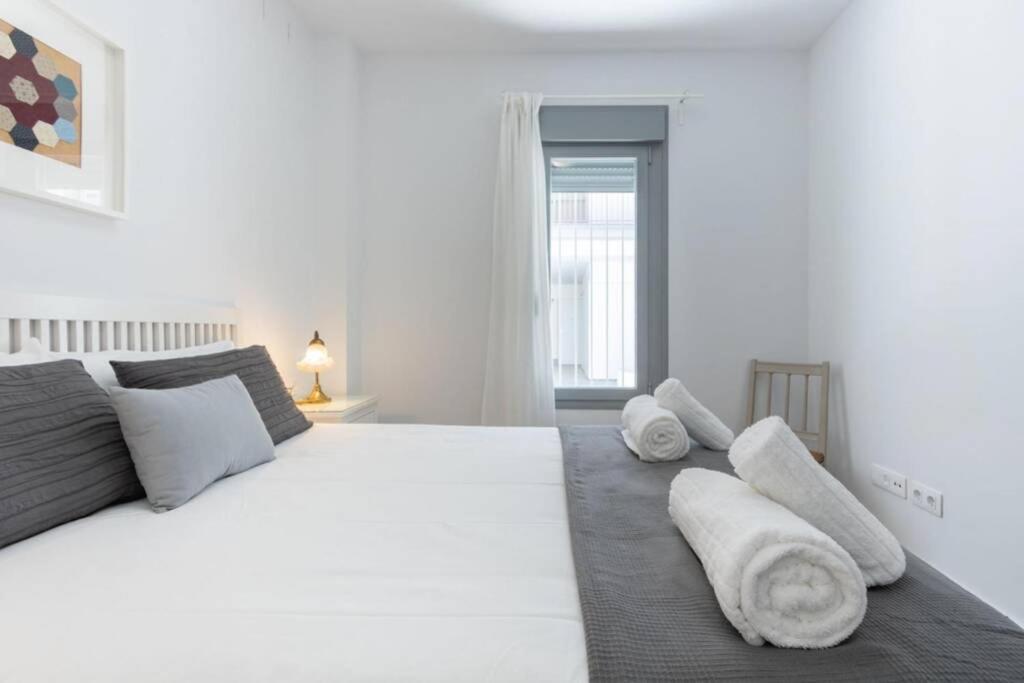 Triana Pages Oasis By Valcambre Apartment *